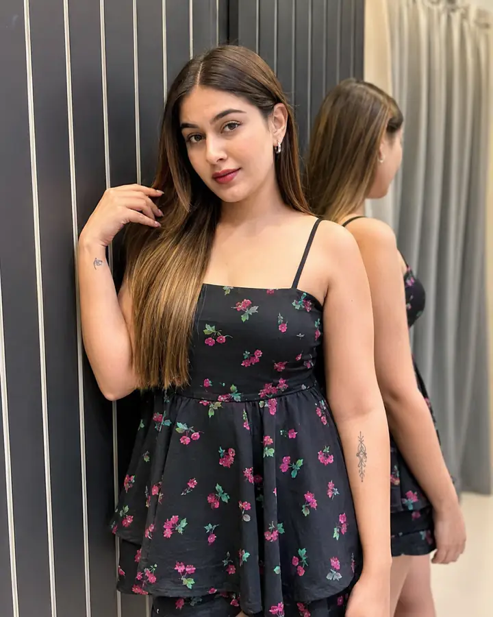 Elina adult companion profile for Malviya Nagar, Jaipur - confirm availability